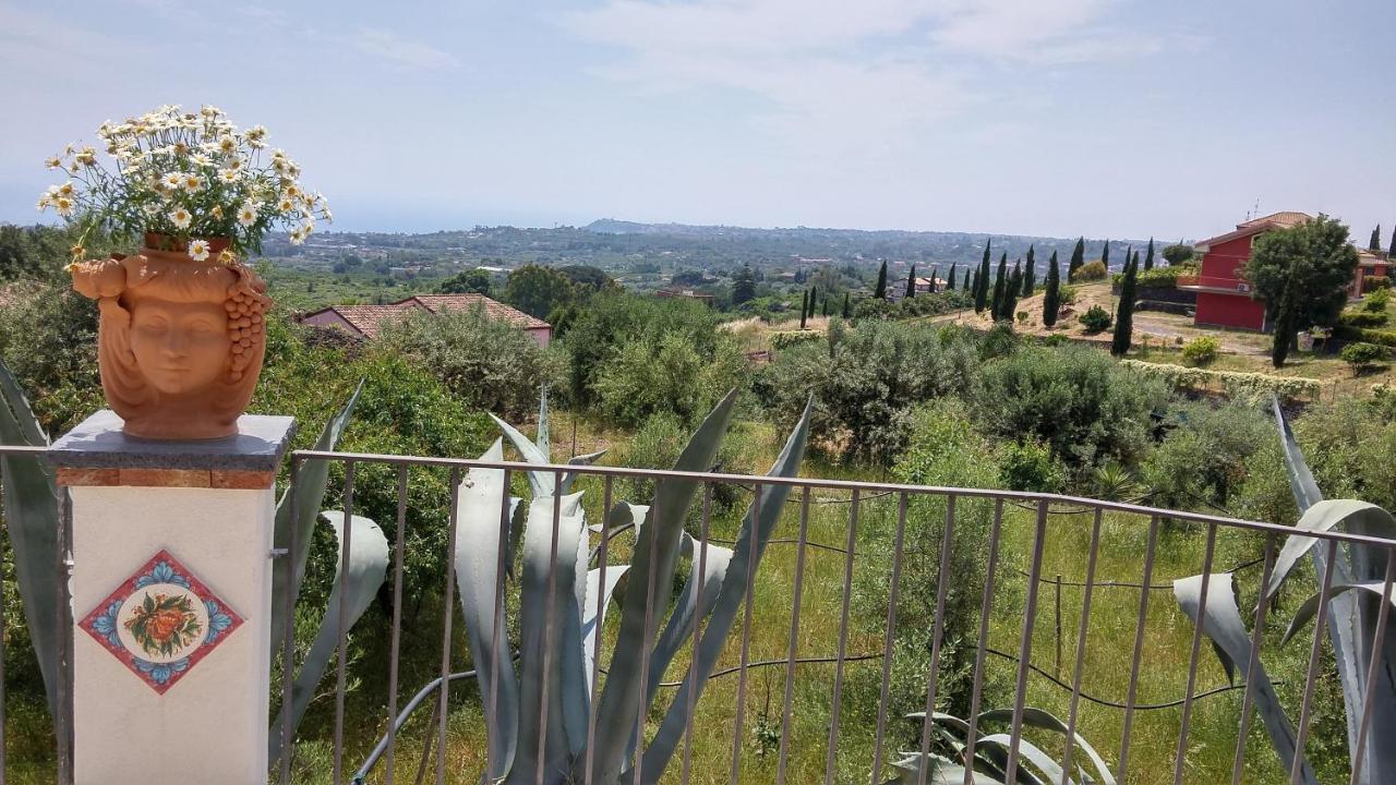 La Casa Del Melograno Bed & Breakfast Santa Venerina Dış mekan fotoğraf