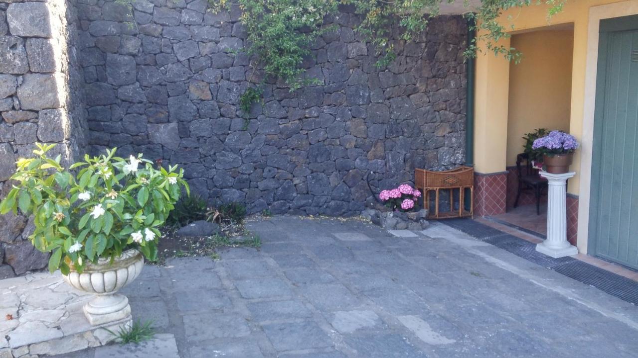 La Casa Del Melograno Bed & Breakfast Santa Venerina Dış mekan fotoğraf