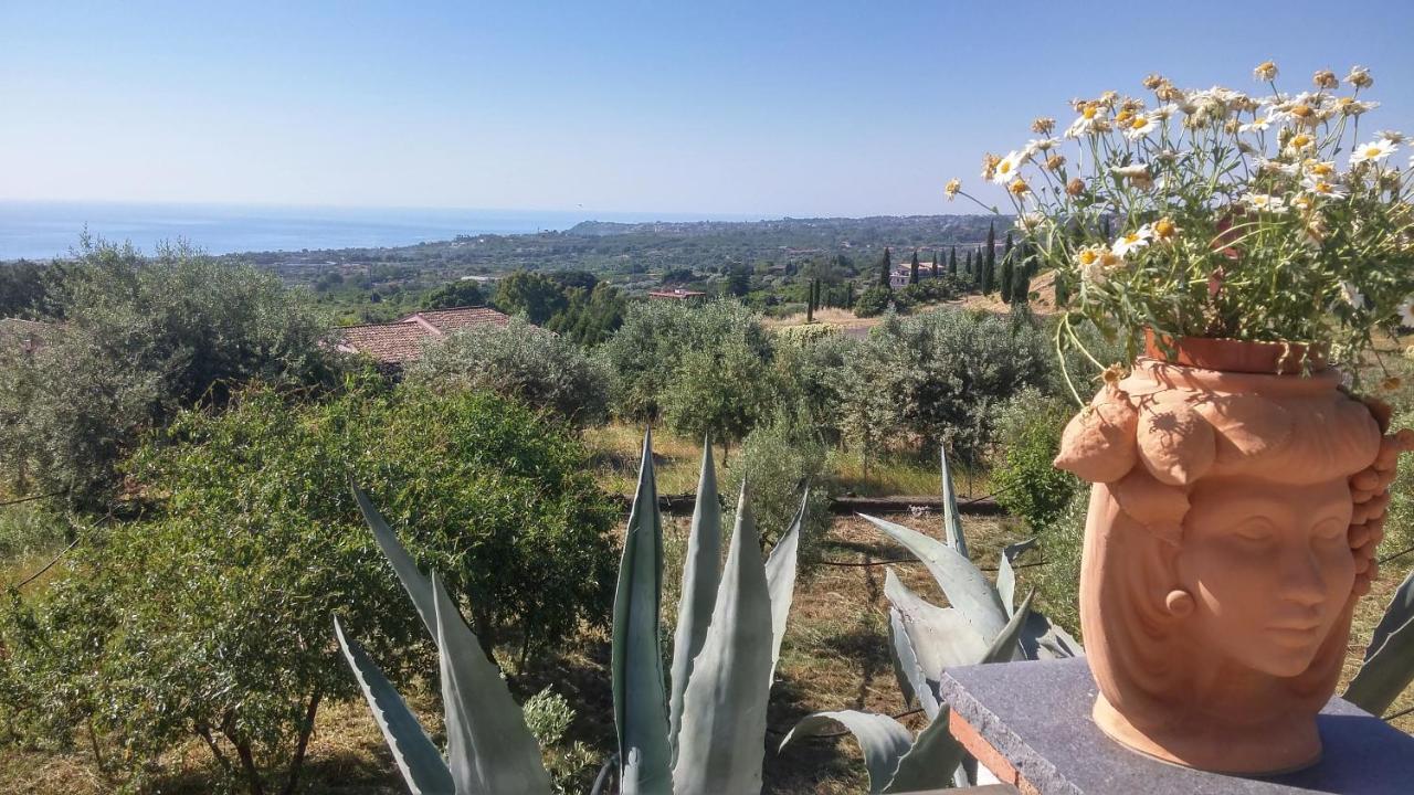 La Casa Del Melograno Bed & Breakfast Santa Venerina Dış mekan fotoğraf
