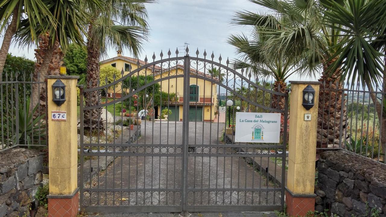 La Casa Del Melograno Bed & Breakfast Santa Venerina Dış mekan fotoğraf